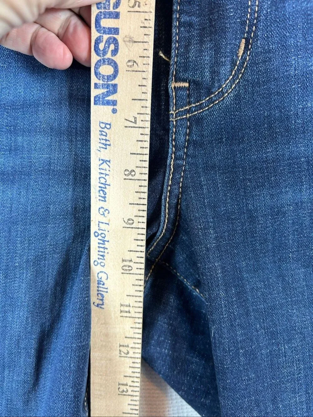 Levis Classic Bermuda Shorts 30 Dark Wash Cuffed Denim Long Jorts Mid Rise⁠